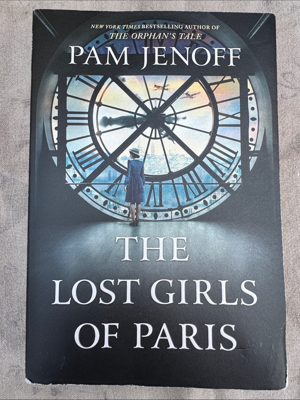 The Lost Girls of Paris - Pam Jenoff -  softcover Book